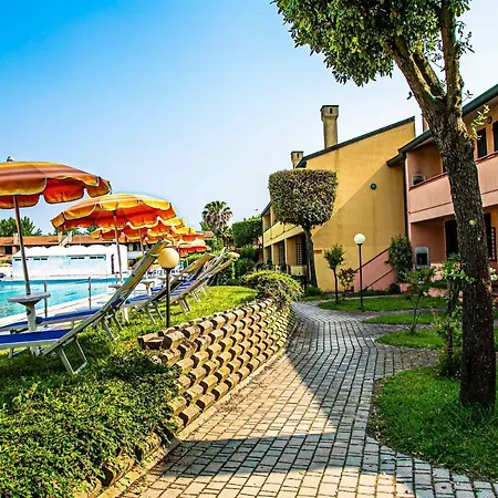 Tize' Village Lejlighedshotel