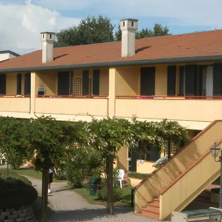 Hotel apartamentowy Tize' Village Rosolina Mare